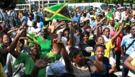 Οι πολιτικοί, που δηλώνουν μοντέρνοι, προοδευτικοί, εκσυγχρονισμένοι και Ευρωπαίοι, μας επιστρέφουν αργά και σταθερά στην εποχή του Λίθου.