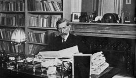 Ο Γάλλος εθνικιστής διανοούμενος Σαρλ Μωρράς (1868-1952).