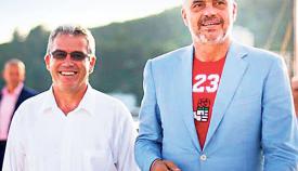 Ο Αλβανός πρωθυπουργός Έντι Ράμα με τον μισέλληνα δήμαρχο Χειμάρρας Γιώργο Γκόρο.