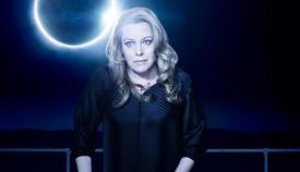 Η Νίνα Στέμε στον ρόλο της Ιζόλδης.