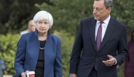 Τζάνετ Γιελέν και Μάριο Ντράγκι, επικεφαλής των Κεντρικών Τραπεζών ΗΠΑ και ΕΕ.