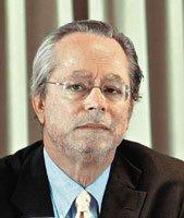 Ο επικοινωνιολόγος Γιάννης Λούλης.