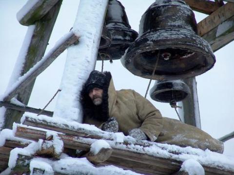 Πατήρ Ανατόλι: ο εν Χριστώ σαλός μοναχός στο «Νησί».