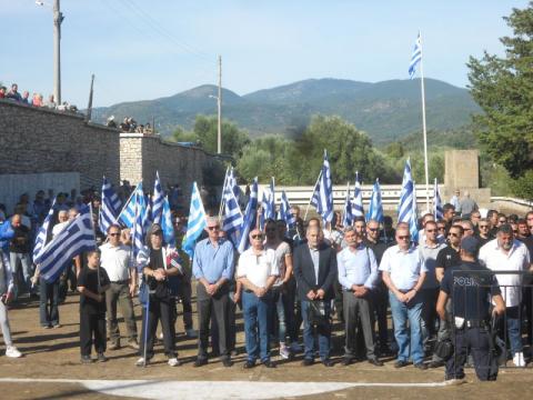 27.09.2015: Πλήθος κόσμου τίμησε την μνήμη των θυμάτων.