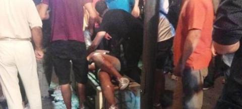 Η σοβαρά τραυματισμένη 19χρονη στο Αγρίνιο δέχθηκε φωτοβολίδα στο πρόσωπο!