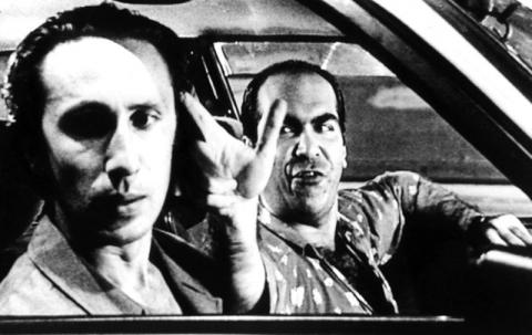 Ρένος Χαραλαμπίδης και Γιώργος Βουλτζάτης σε μία σκηνή στο «No Budget Story».