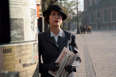 Παρ’ όλη την καταπίεση, κάποιοι αποφασίζουν να διασώσουν την αλήθεια.